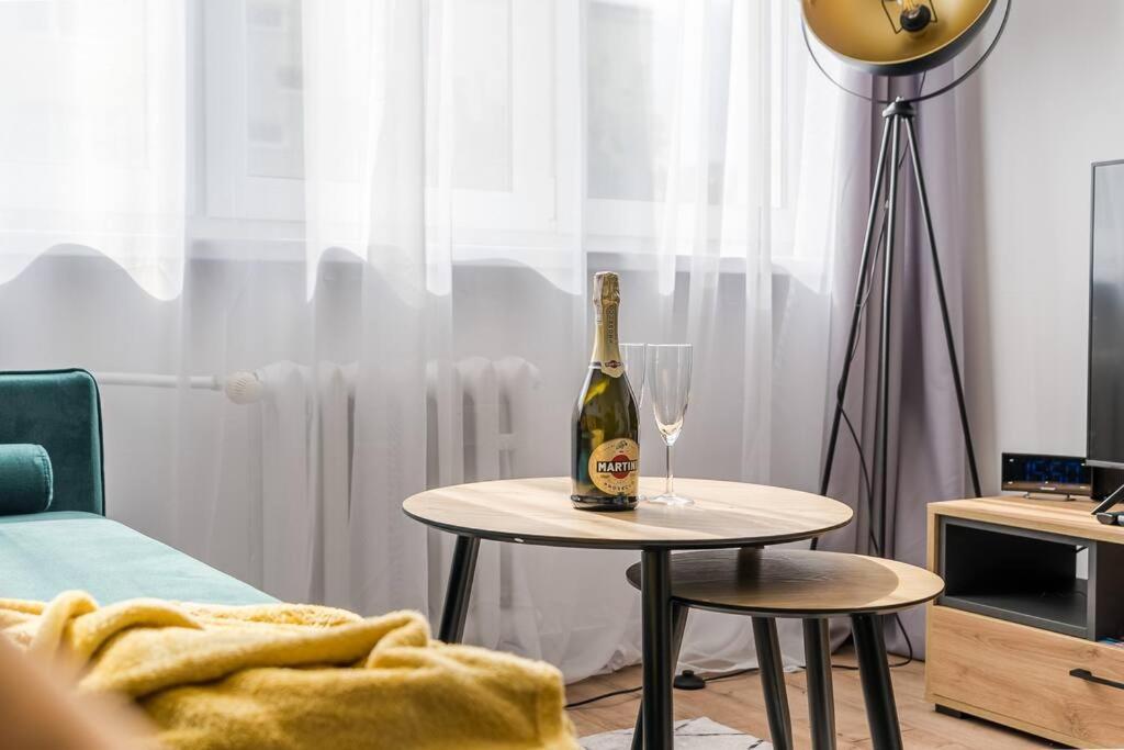 Uroczy Apartament 2 Pokoje - 10 Min Do Morza! グダニスク エクステリア 写真